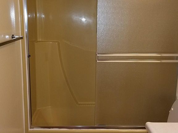 3rd image of 3333 W Hillsdale Ave