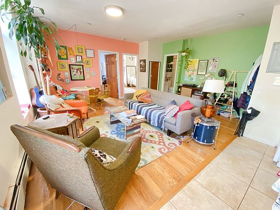 2nd image of 169 Halsey St #3FF