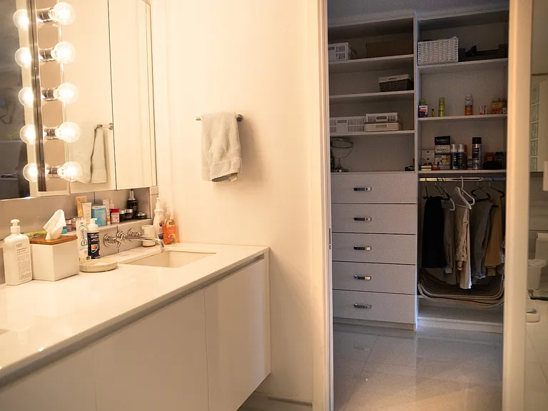 881 Ocean Dr #18H — Photo 10