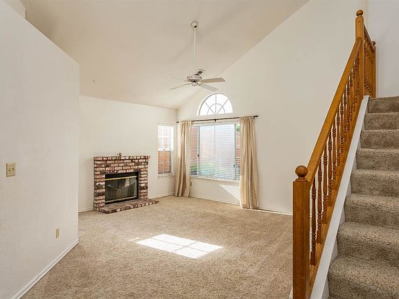 3rd image of 1915 Birchwood Ct