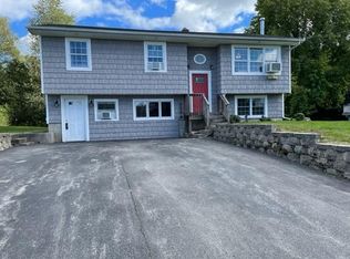 4 Mermaid Rd, Middletown, NY 10940