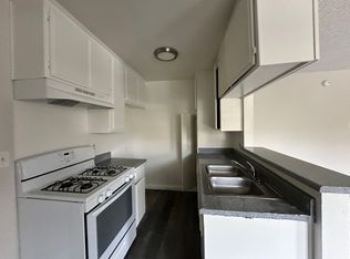 Lassen Carriage House LLC, Northridge, CA 91325