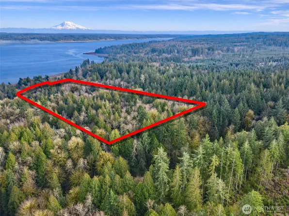 705 E Colonel Wright Road, Shelton, WA 98584