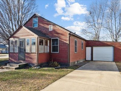 513 8th Ave SW, Independence, IA, 50644