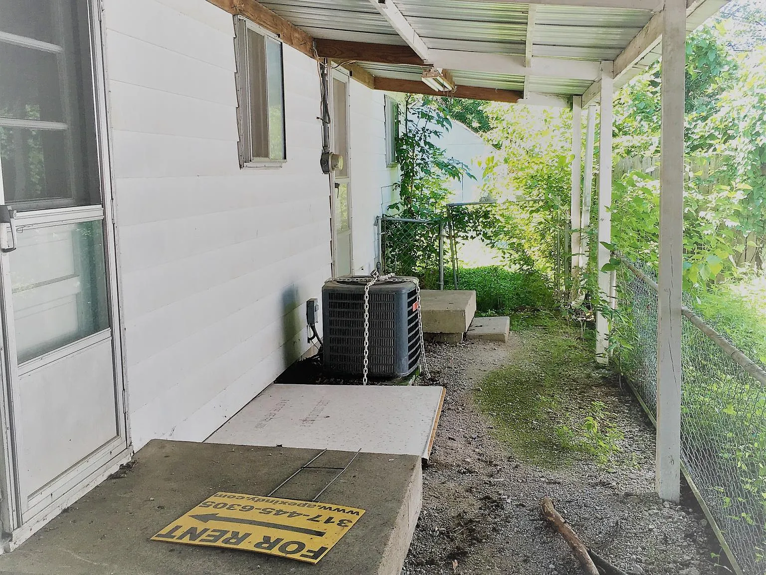 3 bed, 960 sqft, $1,250 — Photo 2