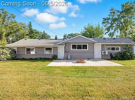 3rd image of 2075 Gulliver Dr