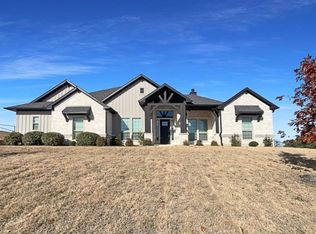 408 Oak Meadow Ln, Weatherford, TX 76085