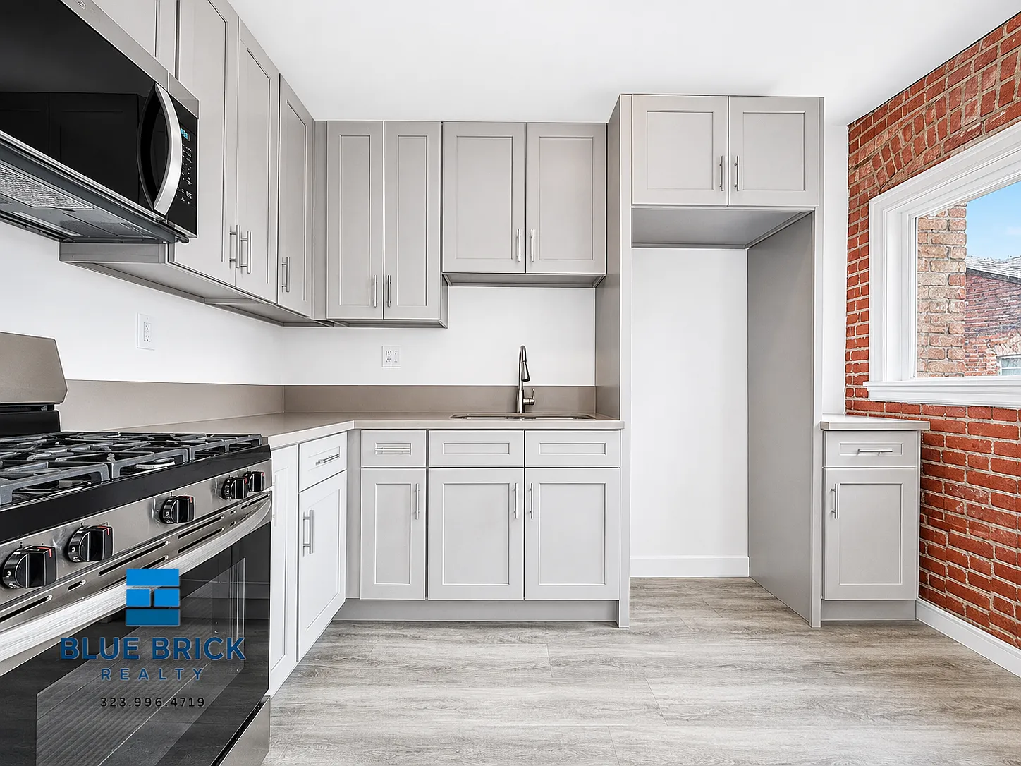 Bright Koreatown Studio with On-Site Laundry, Utilities Included & Pet-Friendly Living — Photo 1