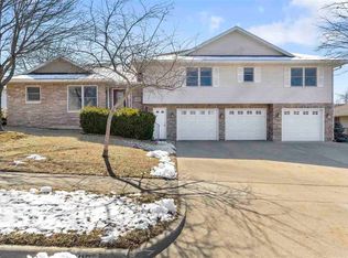1829 Flanigan Ct, Iowa City, IA 52246