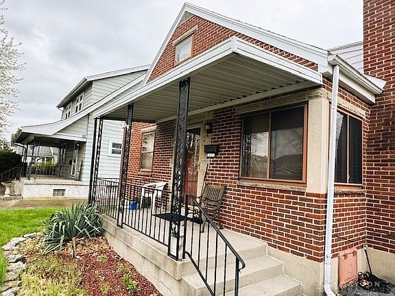 3rd image of 1833 Rosemont Blvd