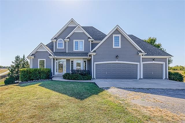1st image of 222 Lakota Ln
