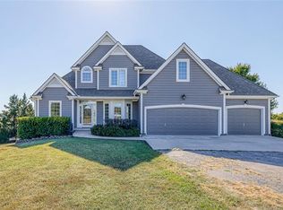 222 Lakota Ln, Lone Jack, MO 64086