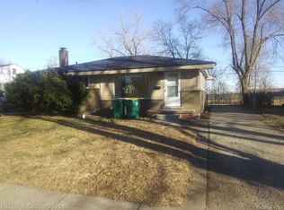 943 Nash Ave, Ypsilanti, MI
