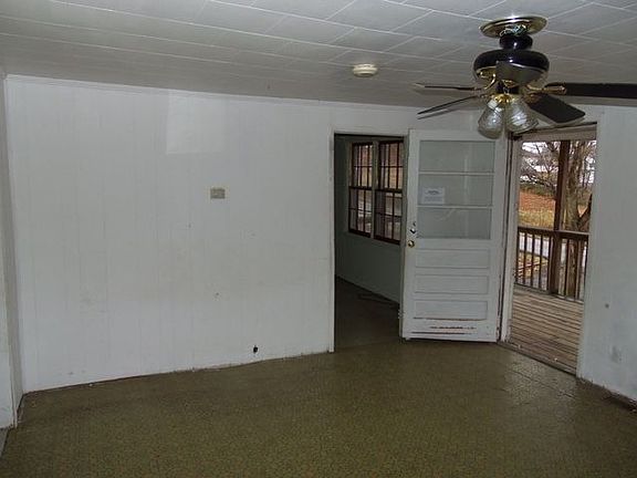 5th image of 608 N 4th St