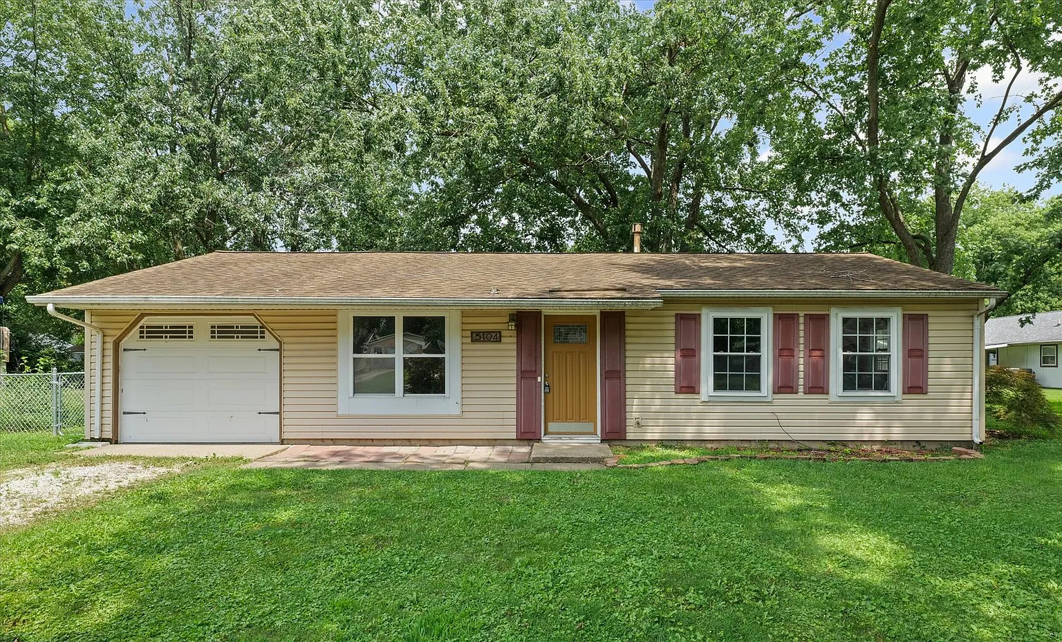 3104 Kimberly Dr photo 1