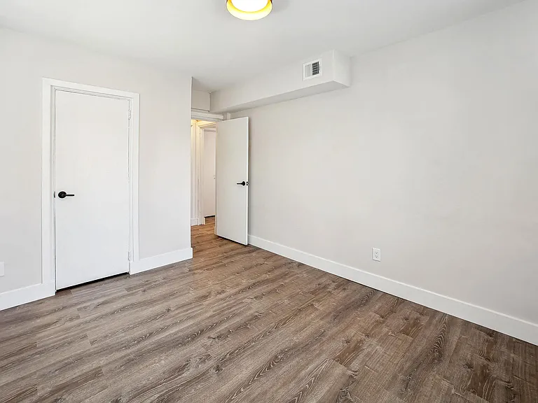 Prince Georges Apartments — Photo 17