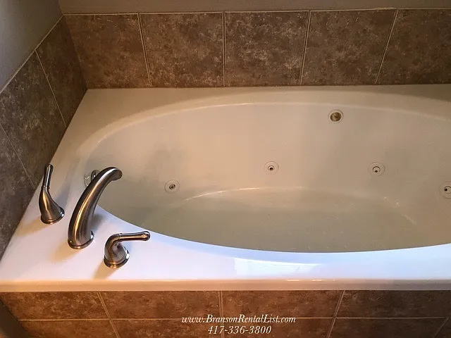 370 S Woods Way — Photo 33