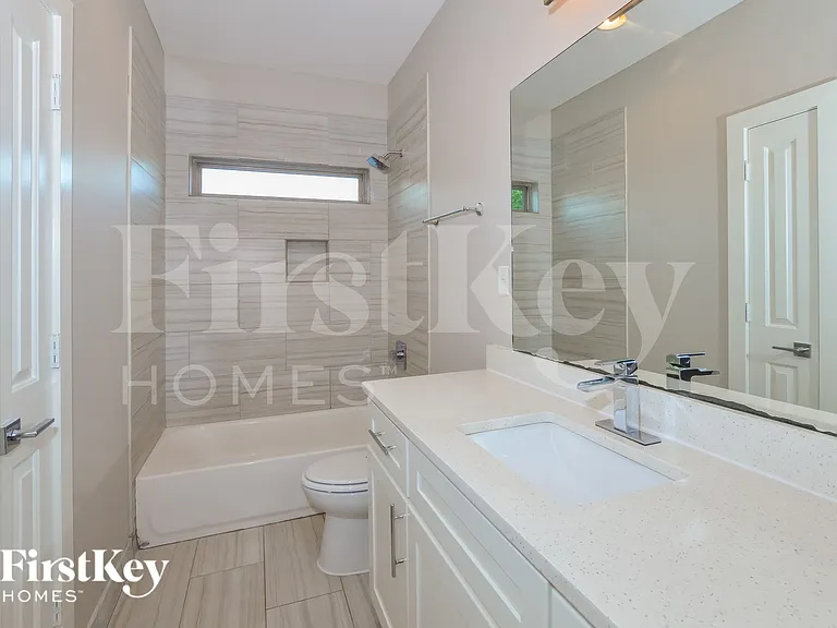 6362 Garrison — Photo 13