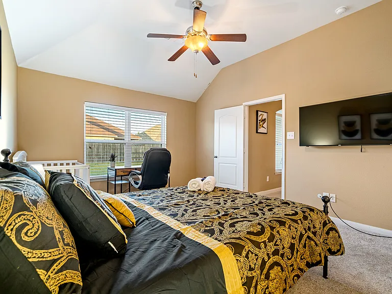 4212 Pont Du Gard Way — Photo 51