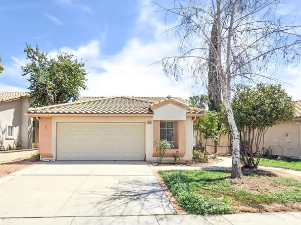 980 Oakland Hills Dr, Banning, CA 92220