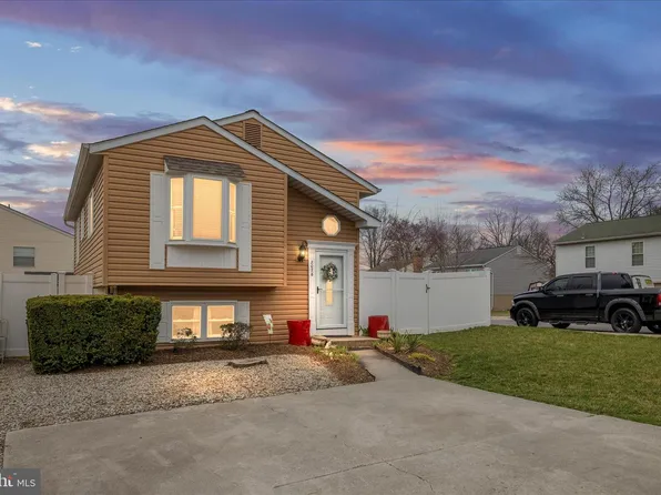 8076 Outing Ave, Pasadena, MD 21122