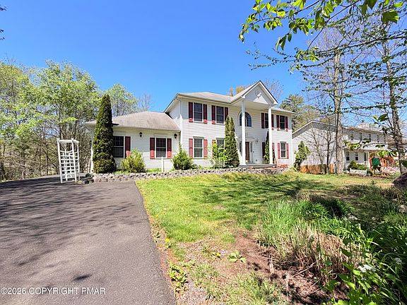 3rd image of 119 Blackfoot Ln