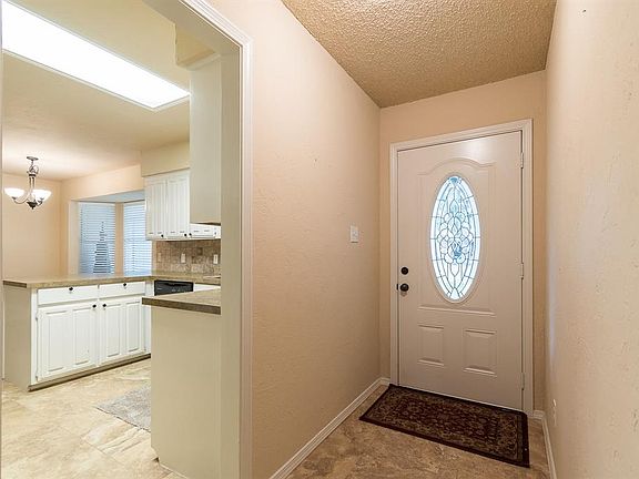 4th image of 1016 Westminster Ln