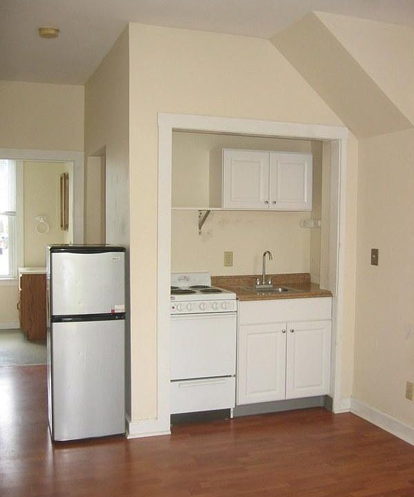 2nd image of 47 Davis St #4