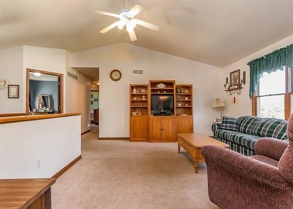 3rd image of 23421 Arbor Pointe Dr
