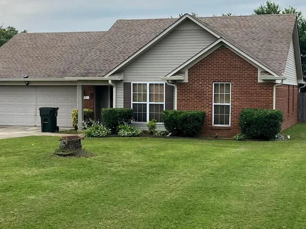 251 Stone Hill Dr, Huntsville, AL 35811