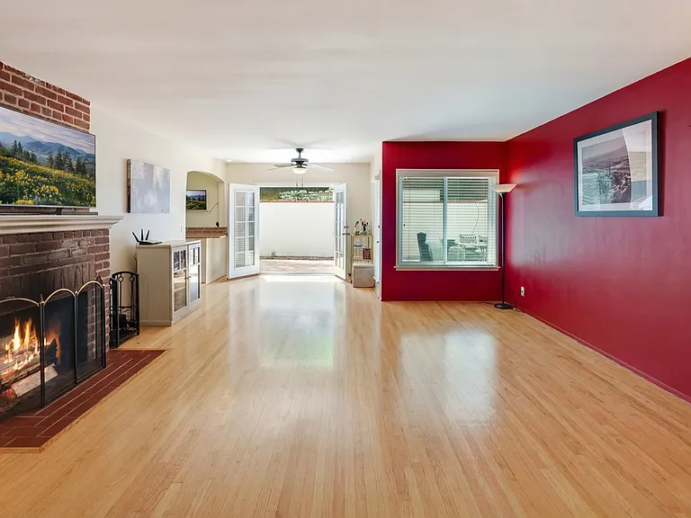 3740 Lankershim Blvd — Photo 4