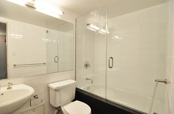 Rented by Nest Seekers International | media 37