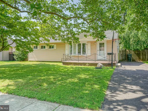 19 Hemsing Dr, Lumberton, NJ 08048