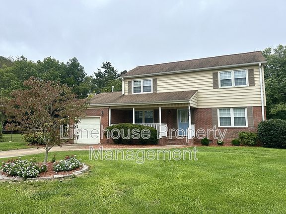 3rd image of 604 Berkley Pl