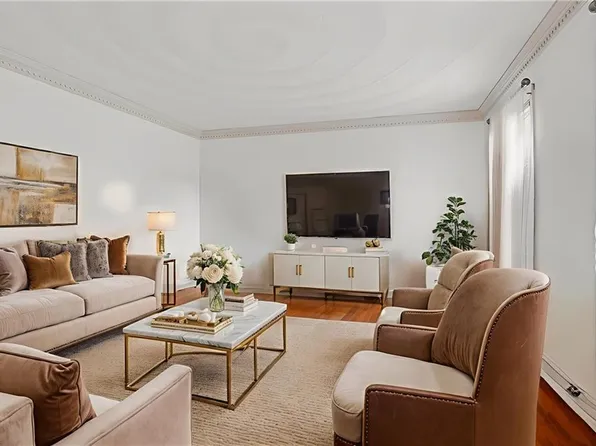 764 Largo Dr, Virginia Beach, VA 23464