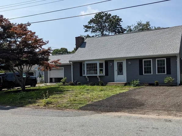 11 Bob O Link Ln, West Yarmouth, MA 02673