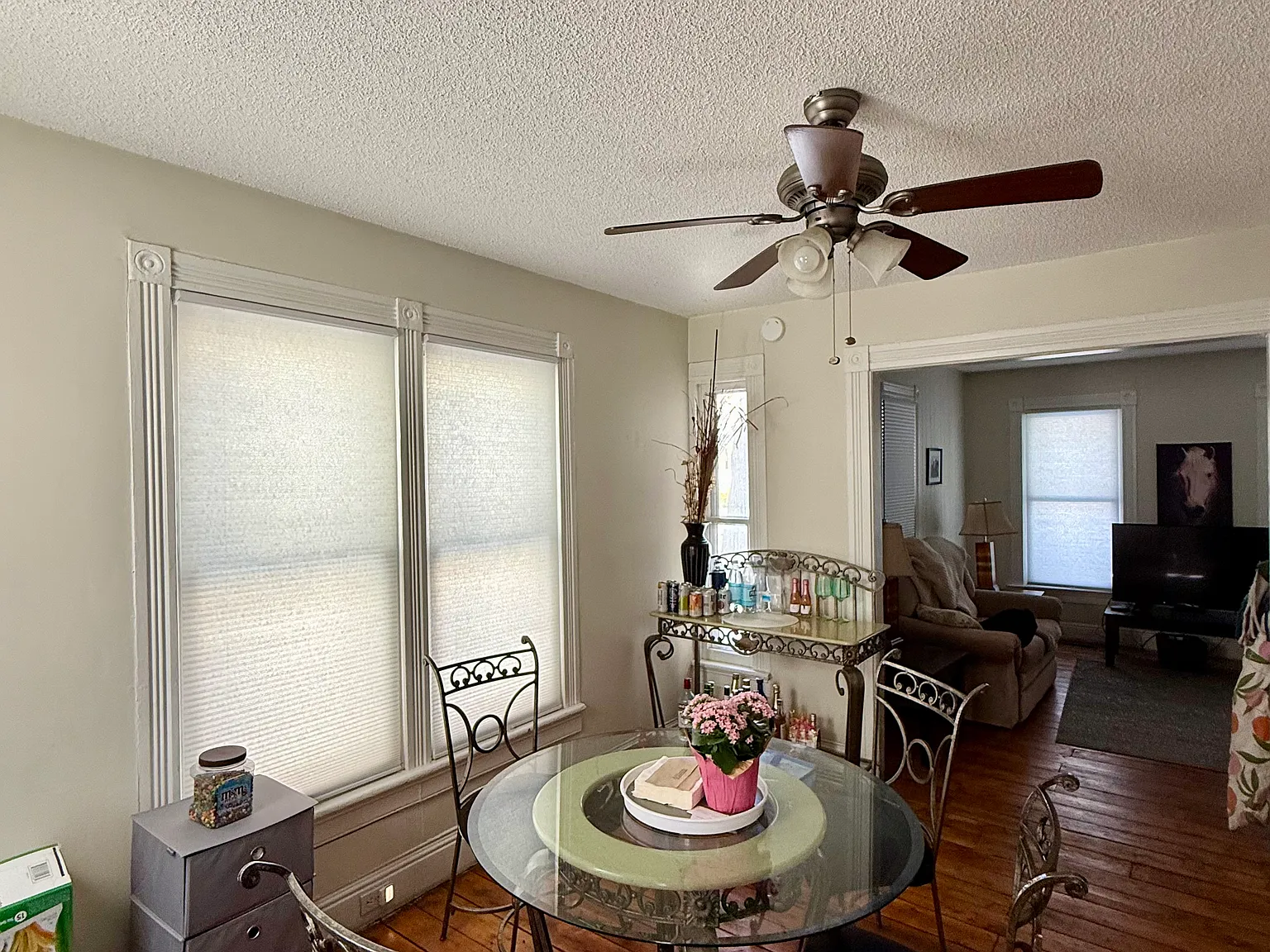 3 bed, 1188 sqft, $2,500 — Photo 3