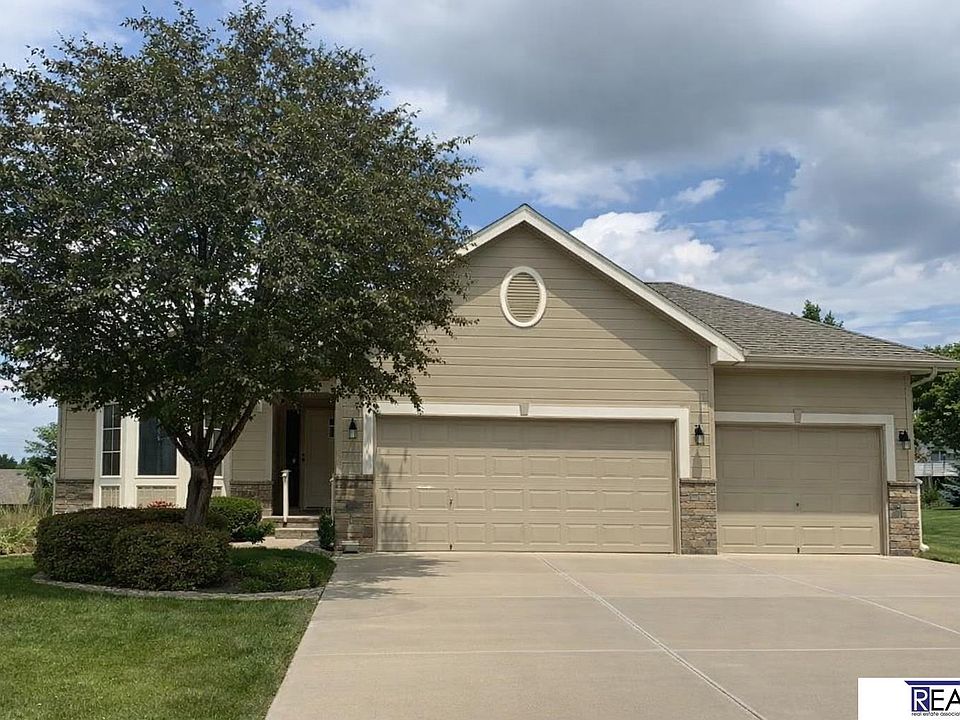 1st image of 19220 Ontario Cir