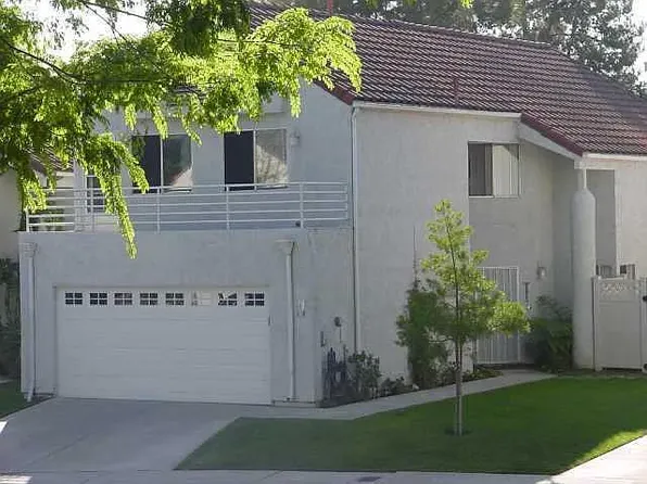10502 Flora Azalea Ct, Santee, CA 92071
