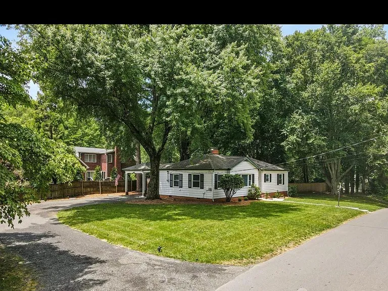 4326 Castleton Rd — Photo 3