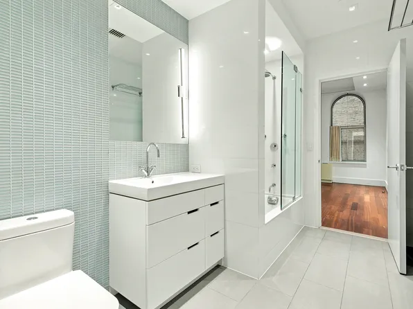 44 Laight Street image 10 of 13