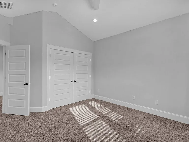 910 S Pace Pl — Photo 25