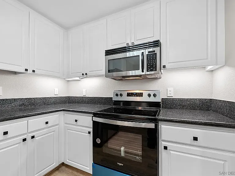 9253 Regents Rd #A301 — Photo 13