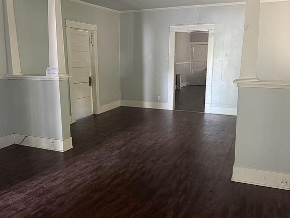 5th image of 2716 S South Grand Dr