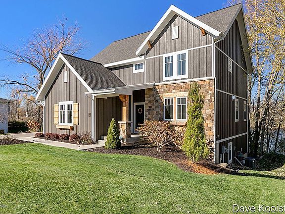 4th image of 2148 Birch Hill Ct NE #34
