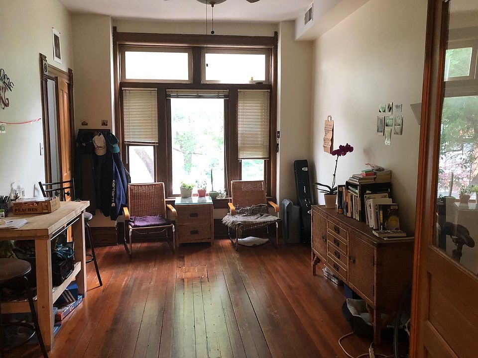 1st image of 1811 W Cortland St APT 1