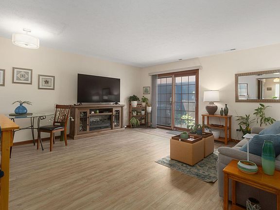 5th image of 3108 Arlingtowne Ln