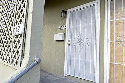 3rd image of 832 Florida St