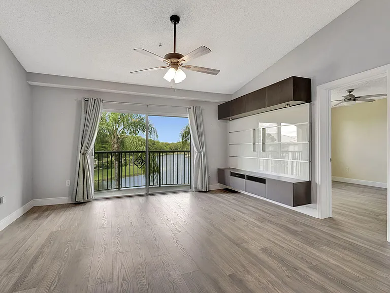 600 Crestwood Ct N #609 — Photo 11