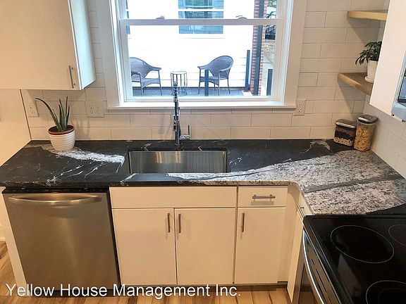 3rd image of 408 Hillsborough St Unit 4